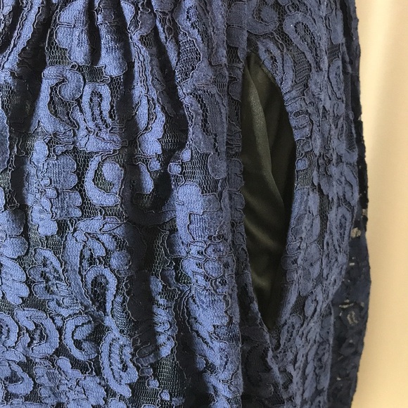 Navy blue lace size 4 dress - Picture 5 of 10